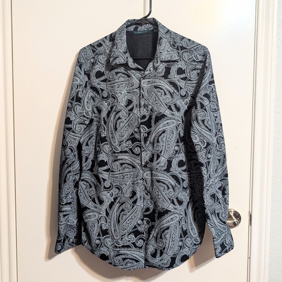 Perry Ellis Other - Perry Ellis Men's Black & White Paisley Button Down - 100% Cotton - Size M